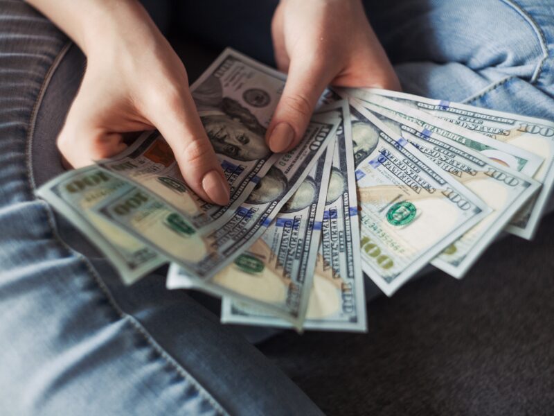Pożyczka od ręki – jak dostać gotówkę w kilka minut?